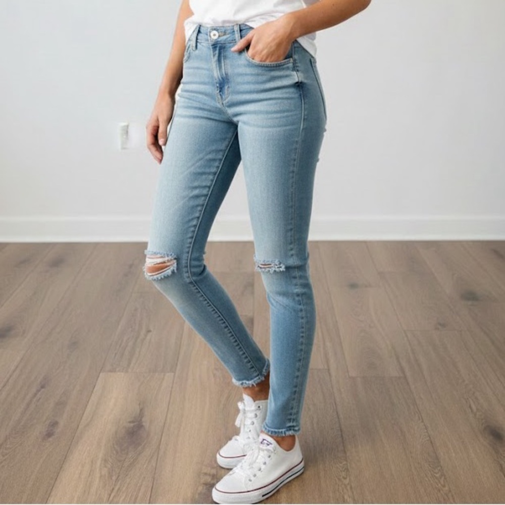 Flying Monkey Light Blue Skinny Jeans, Size 27